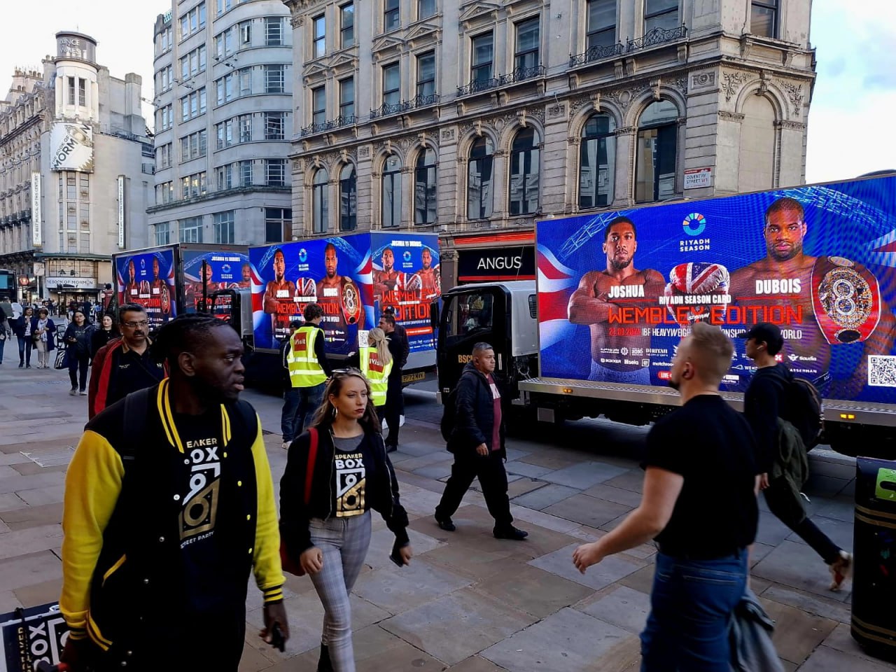 Joshua vs Dubois AdVan fleet in Central London